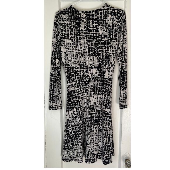 London times Women's Dress Size 8  long sleeves v neck black and tan thread up - Picture 1 of 8